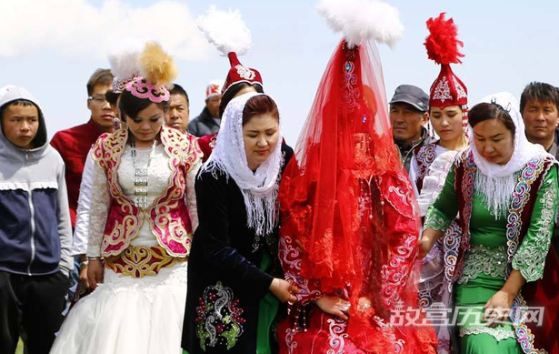 哈萨克斯坦礼仪习俗与禁忌